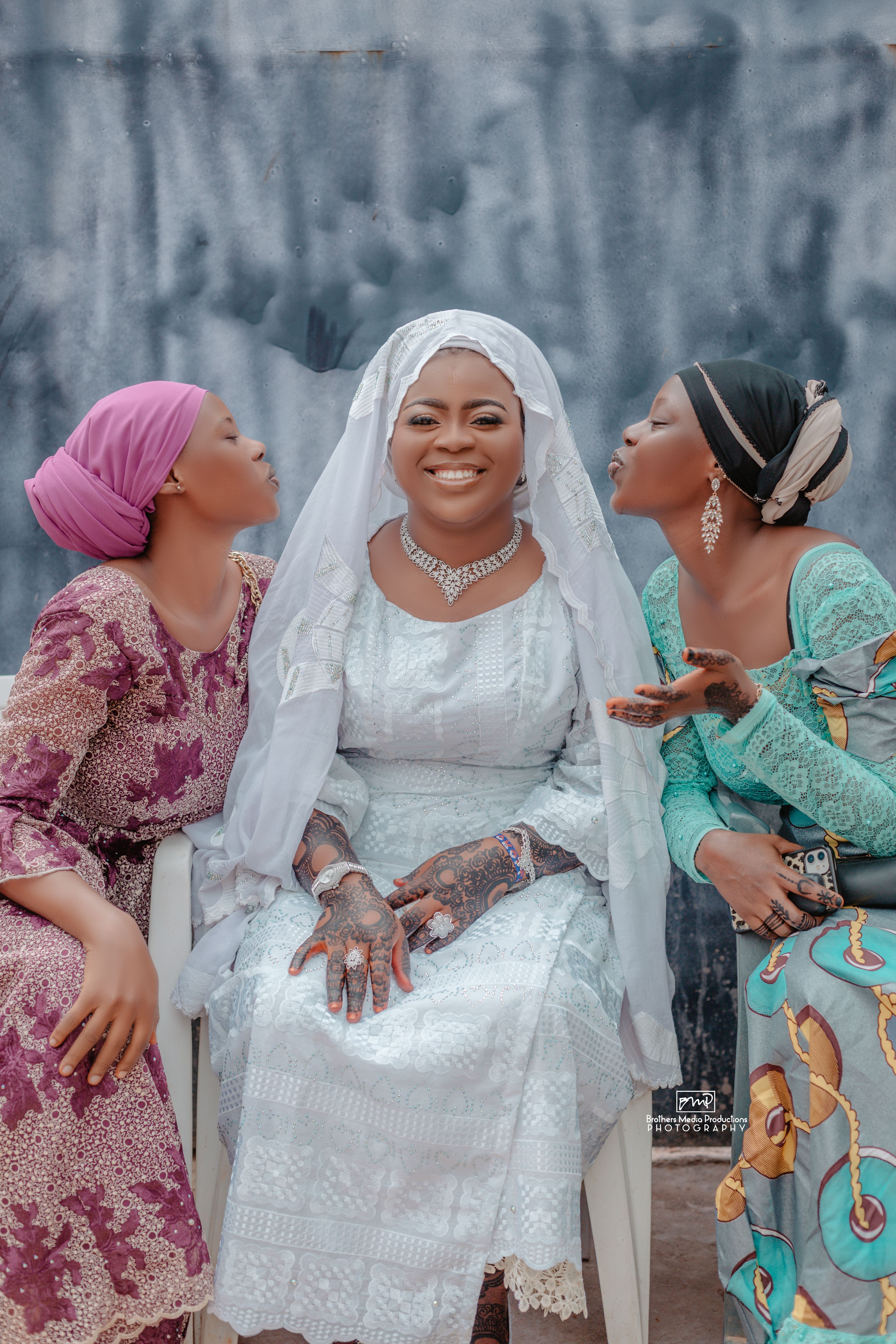 Yisha Corolla et Bebe III by Yushahu Yussif Azara