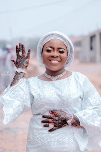 Yisha Corolla et Bebe IV by Yushahu Yussif Azara